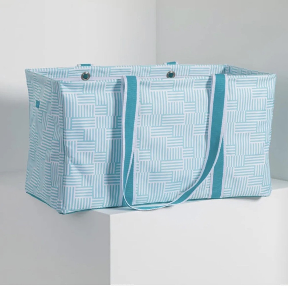 Large utility tote
